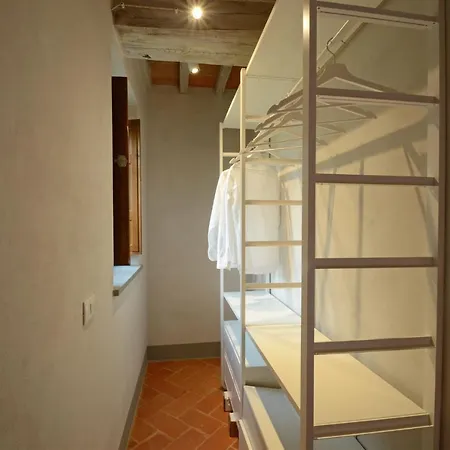 Torre La Ripa 8, Emma