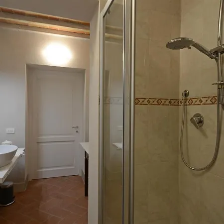 Torre La Ripa 8, Emma Κορτόνα