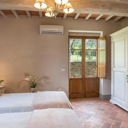 Βίλα Torre La Ripa 8, Emma