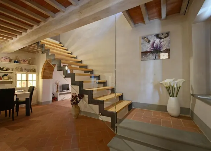 Torre La Ripa 8, Emma ヴィラ